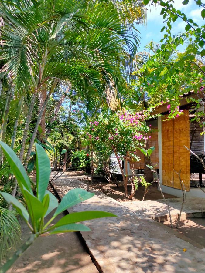 Bale Sampan Boutique Bungalows Τζίλι Τραγουανγκάν Εξωτερικό φωτογραφία