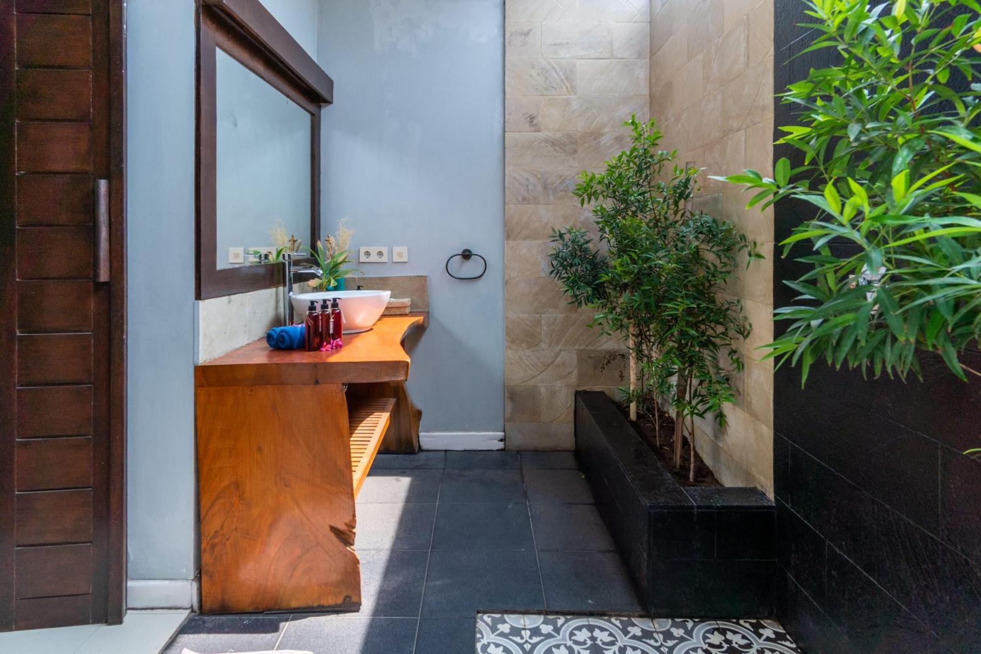 Bale Sampan Boutique Bungalows Τζίλι Τραγουανγκάν Εξωτερικό φωτογραφία
